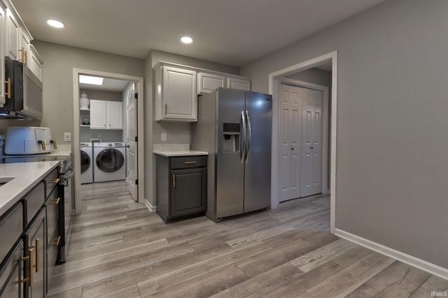 104 Alexandria Drive, Newburgh, IN 47630