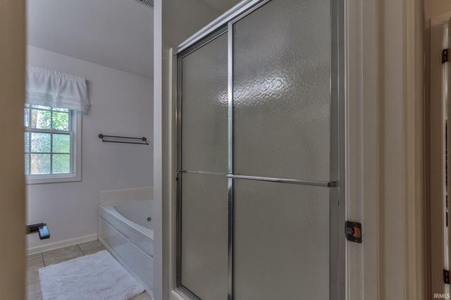 104 Alexandria Drive, Newburgh, IN 47630