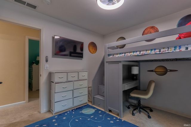 104 Alexandria Drive, Newburgh, IN 47630