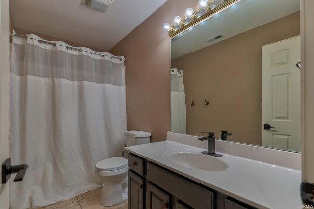 104 Alexandria Drive, Newburgh, IN 47630