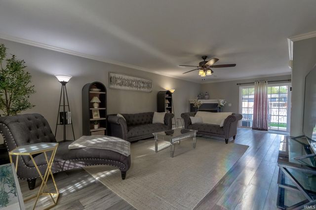 104 Alexandria Drive, Newburgh, IN 47630