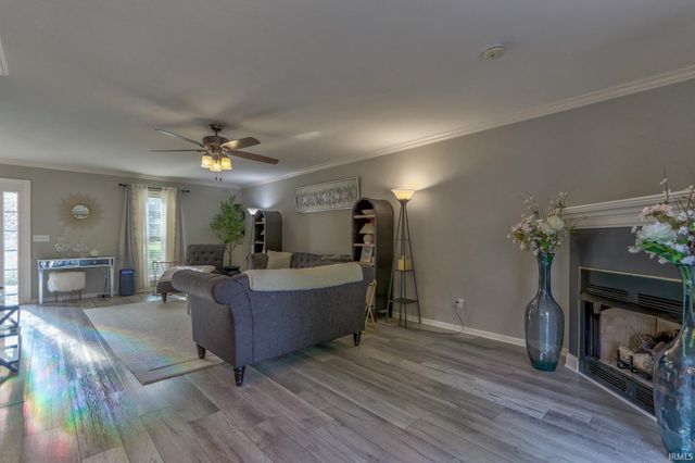 104 Alexandria Drive, Newburgh, IN 47630