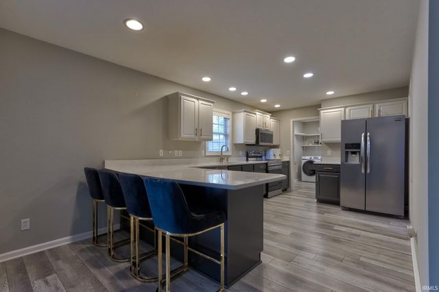 104 Alexandria Drive, Newburgh, IN 47630