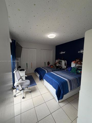 6580 W 24th Ct 19-14, Hialeah, FL 33016