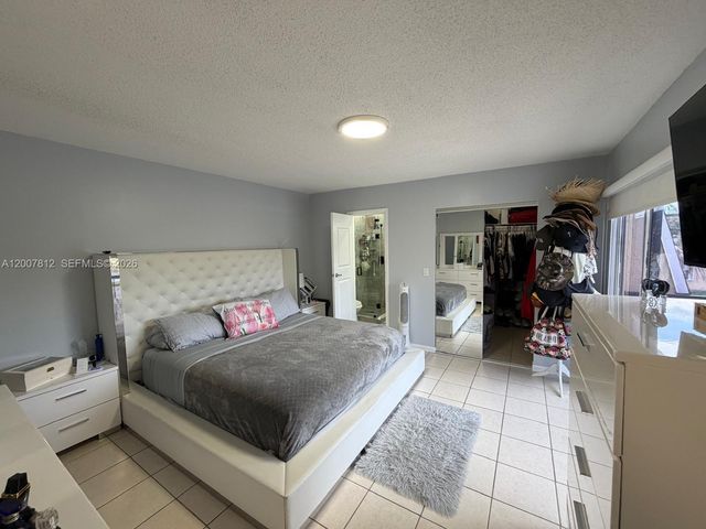 6580 W 24th Ct 19-14, Hialeah, FL 33016