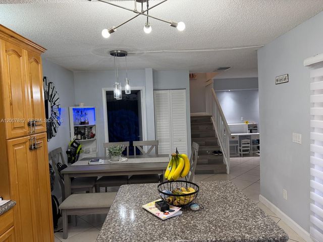 6580 W 24th Ct 19-14, Hialeah, FL 33016