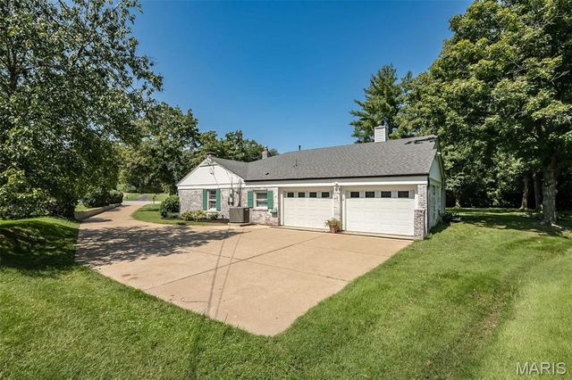 22 Marsally Drive, Westwood, MO 63131