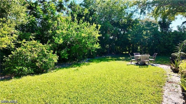 541 Landmark DR, Naples, FL 34112