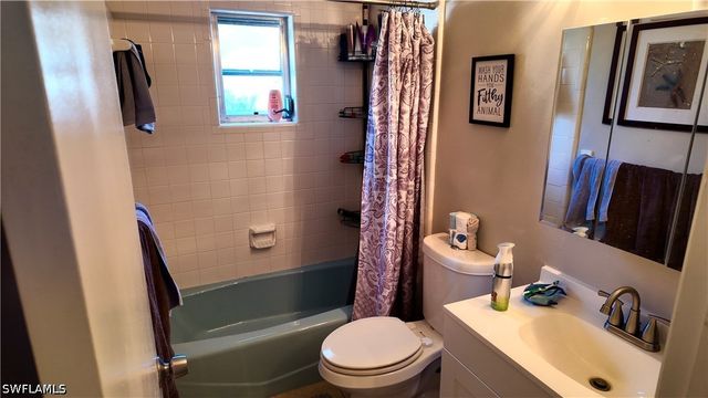 541 Landmark DR, Naples, FL 34112