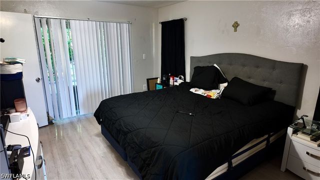 541 Landmark DR, Naples, FL 34112