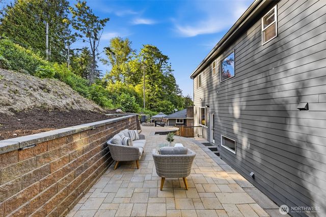 7511 Dumar Way SW, Seattle, WA 98106