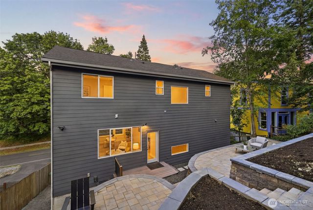 7511 Dumar Way SW, Seattle, WA 98106