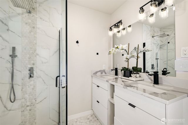 7511 Dumar Way SW, Seattle, WA 98106