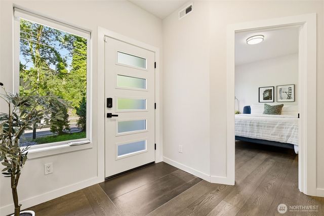 7511 Dumar Way SW, Seattle, WA 98106