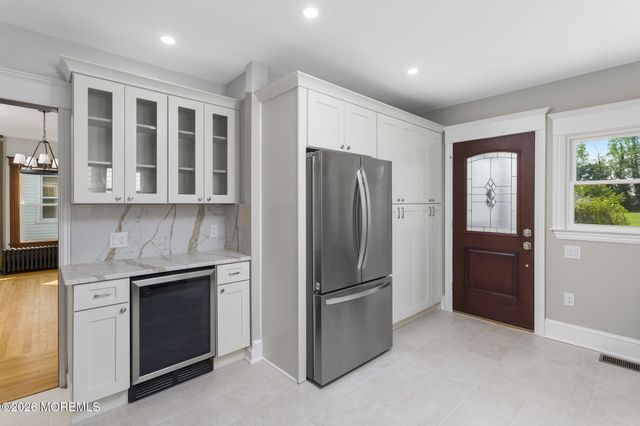 135 S Main Street, Allentown, NJ 08501