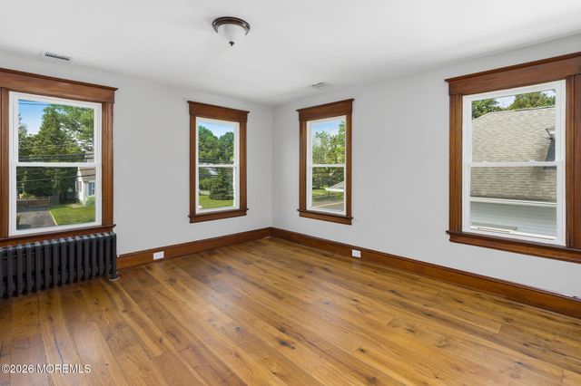 135 S Main Street, Allentown, NJ 08501