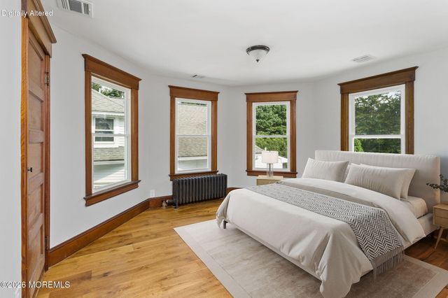 135 S Main Street, Allentown, NJ 08501