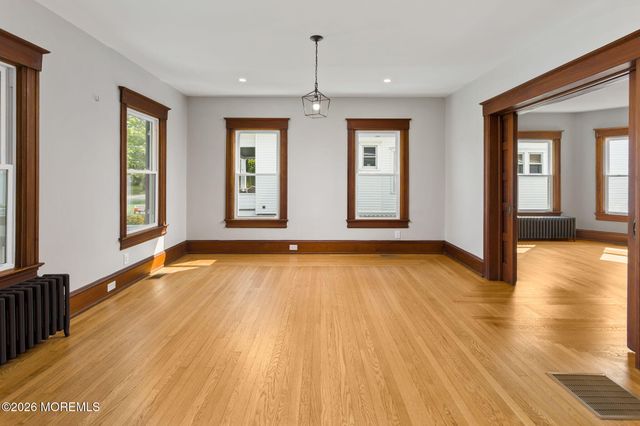 135 S Main Street, Allentown, NJ 08501