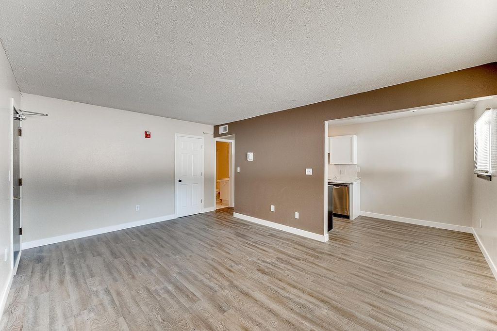 1120 Bryant Avenue, South Saint Paul, MN 55075 — photo 2