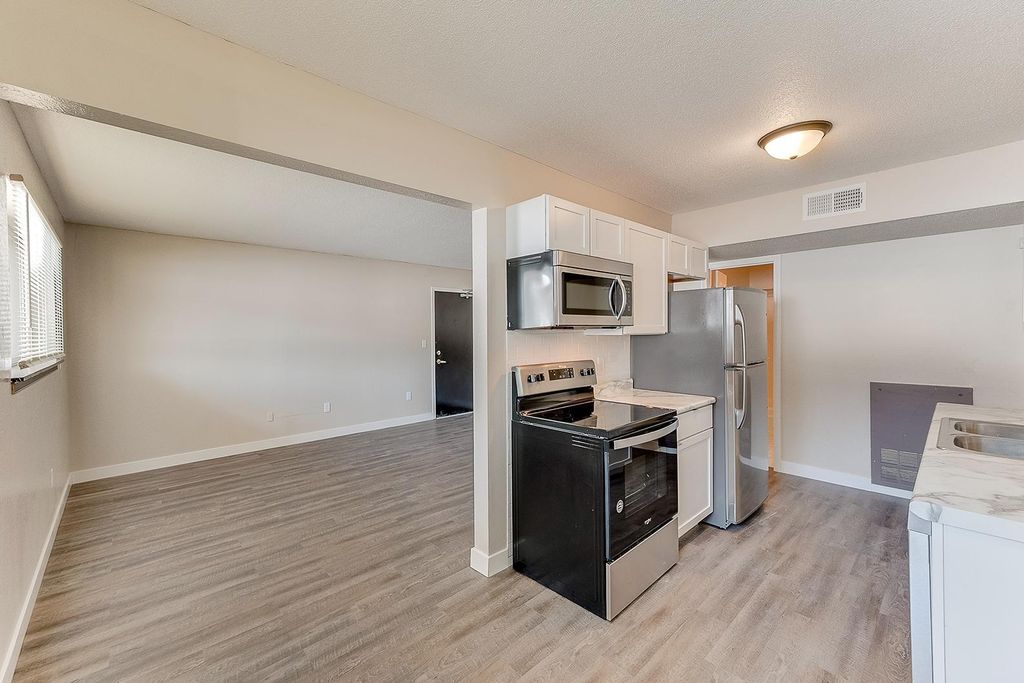 1120 Bryant Avenue, South Saint Paul, MN 55075 — photo 4