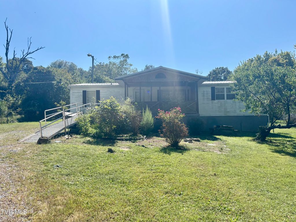 6201 Old Woodway Road, Pennington Gap, VA 24277