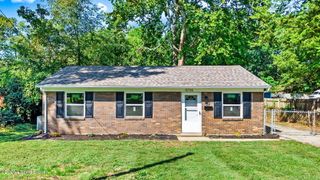 9704 Titan Dr, Louisville, KY 40229