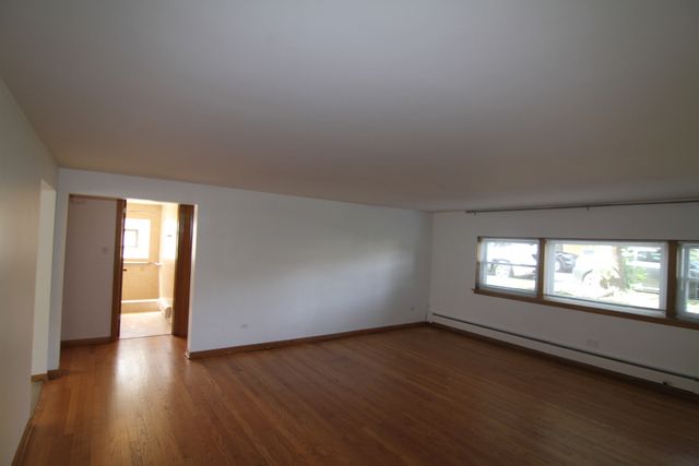3555 N Neva Avenue GS, Chicago, IL 60634
