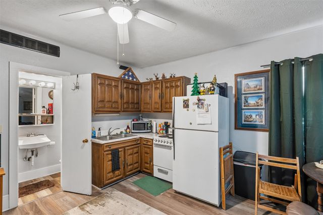 104 E Boston Avenue, Indianola, IA 50125