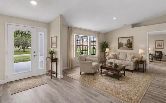 272 SW Carter Avenue, Port St. Lucie, FL 34983