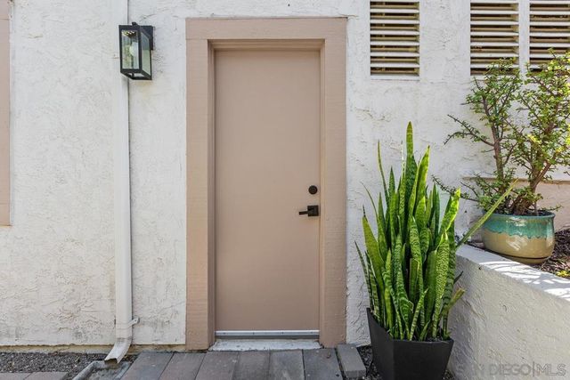 3152 Avenida Topanga, Carlsbad, CA 92009