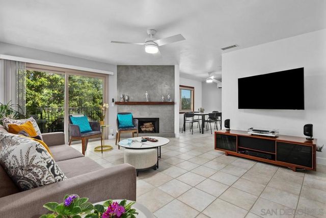 3152 Avenida Topanga, Carlsbad, CA 92009