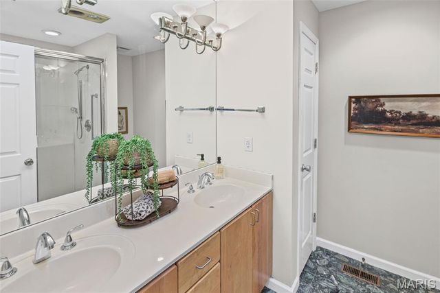 602 Sunbridge Drive, Chesterfield, MO 63017