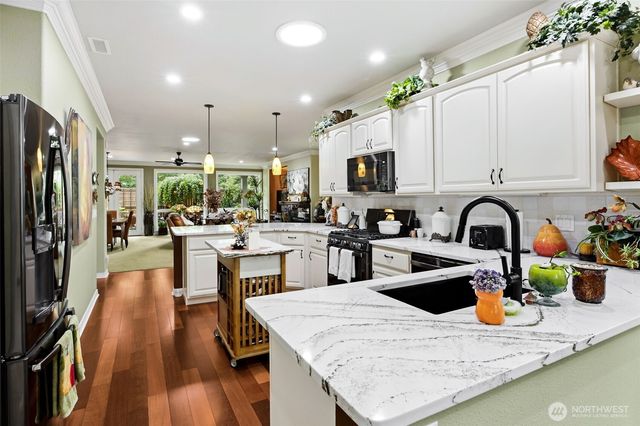 5086 Cypress Loop NE, Lacey, WA 98516