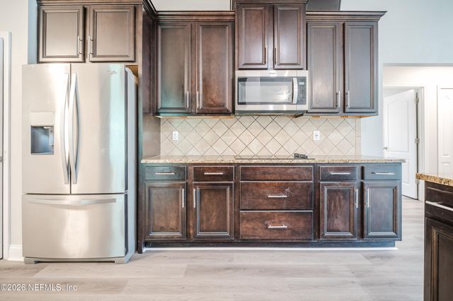 144 PRINCE ALBERT Avenue, St. Johns, FL 32259