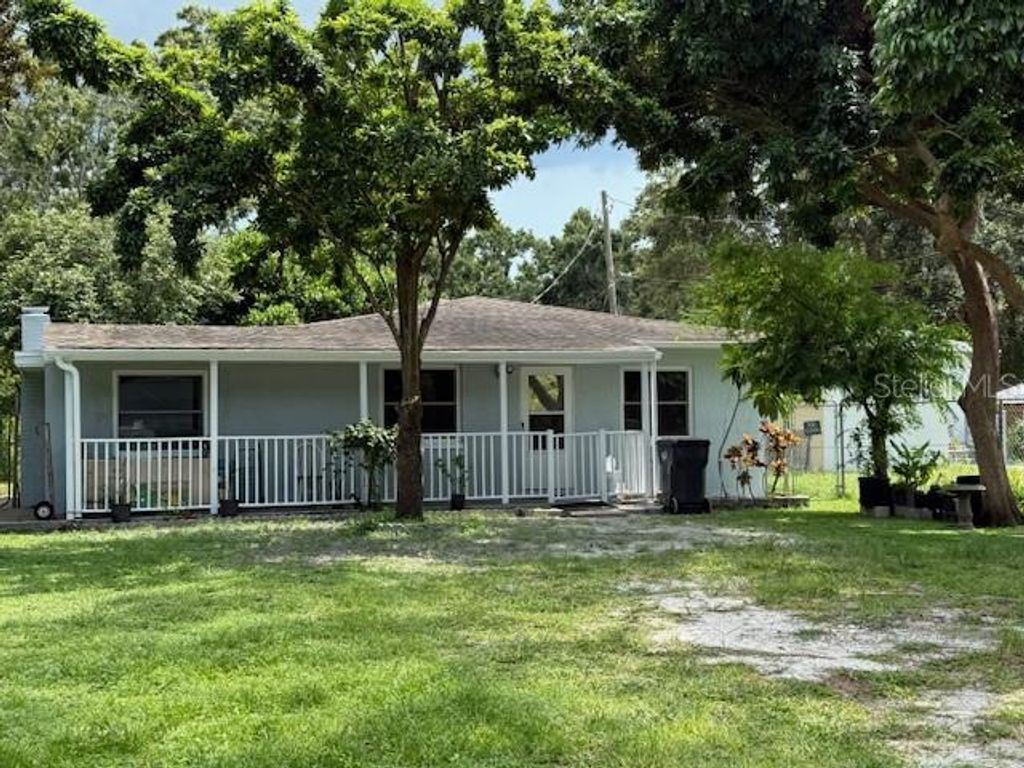 3240 70TH AVENUE N, St Petersburg, FL 33702