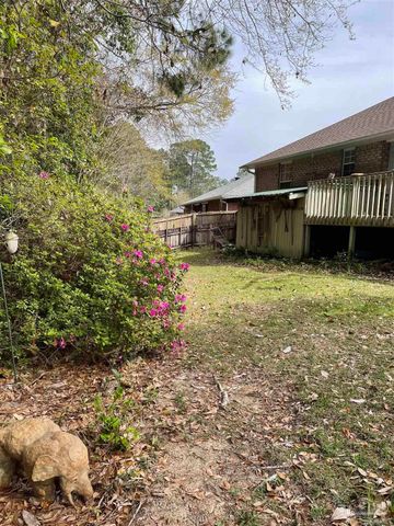 1794 Condor Dr, Cantonment, FL 32533