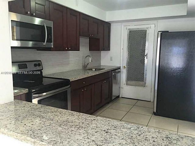 2005 Sans Souci Blvd 305, North Miami, FL 33181
