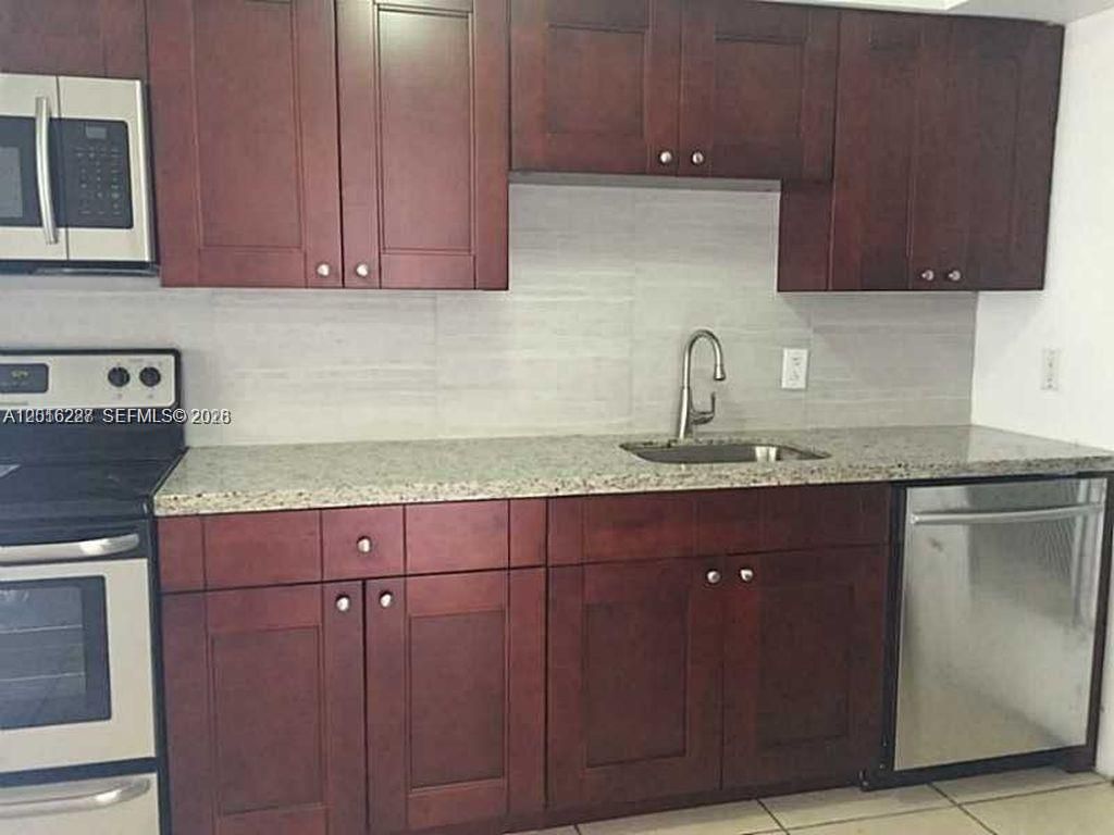 2005 Sans Souci Blvd 305, North Miami, FL 33181