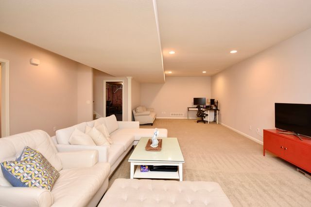 205 Potomac Avenue, Savoy, IL 61874