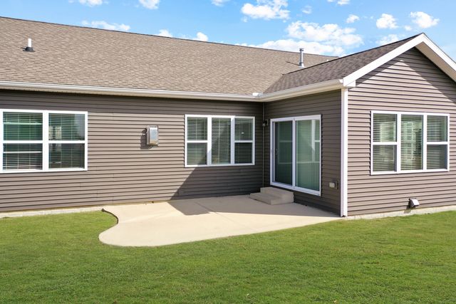 205 Potomac Avenue, Savoy, IL 61874