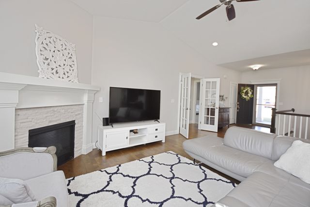 205 Potomac Avenue, Savoy, IL 61874