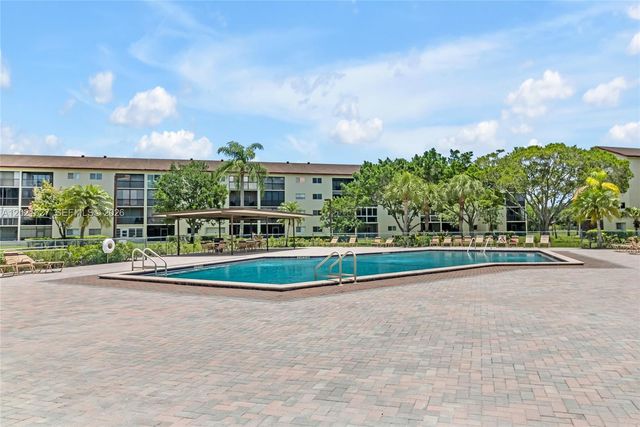 1650 SW 124th Ter 211D, Pembroke Pines, FL 33027