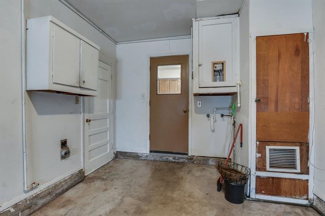 1109 W Peebly Drive, Midwest City, OK 73110