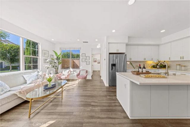 56 Bay Layrel, Irvine, CA 92618