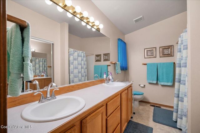 23008 E Remington Ln, Liberty Lake, WA 99019