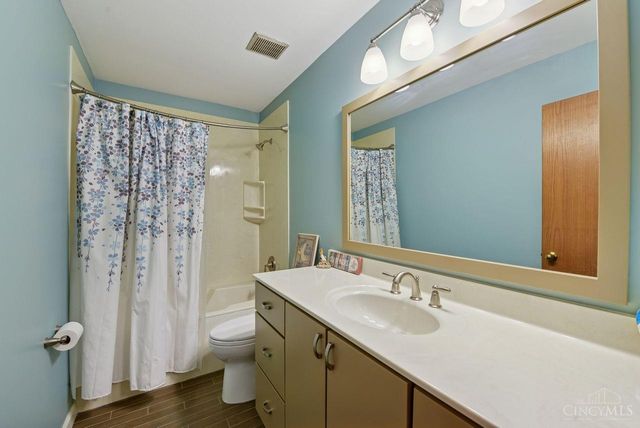 7853 Willow Run Court, West Chester, OH 45069