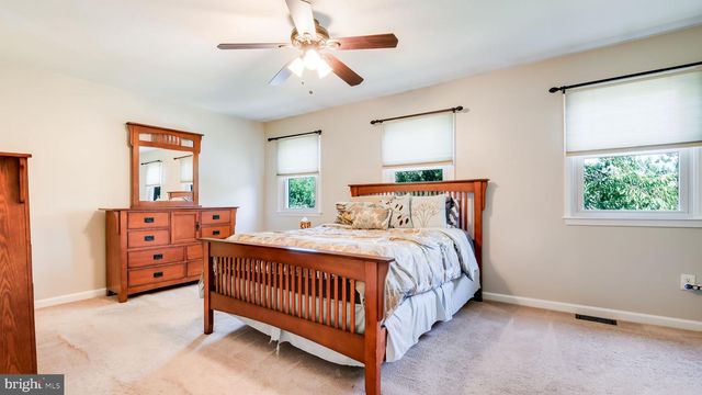 4125 RITTENHOUSE LN, Skippack, PA 19474