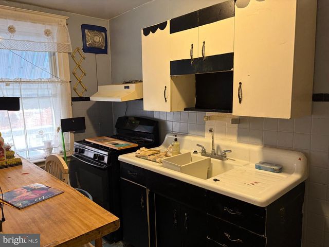 6223 N HANCOCK ST, Philadelphia, PA 19120