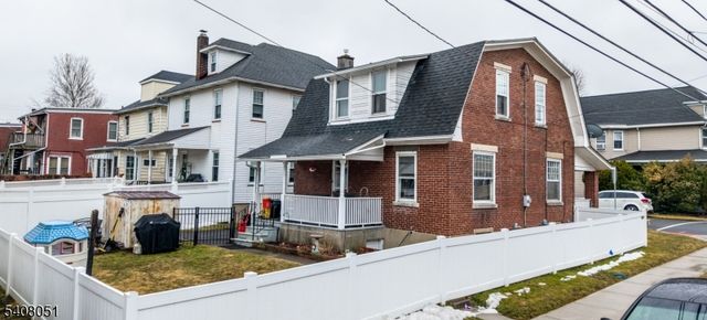 63 Schultz Ave, Phillipsburg Town, NJ 08865