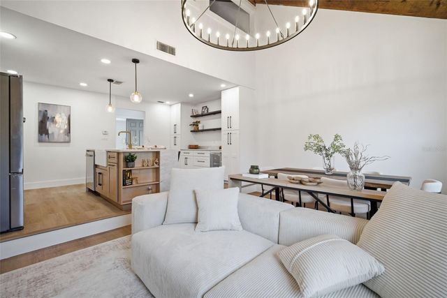 3406 W BARCELONA STREET, Tampa, FL 33629